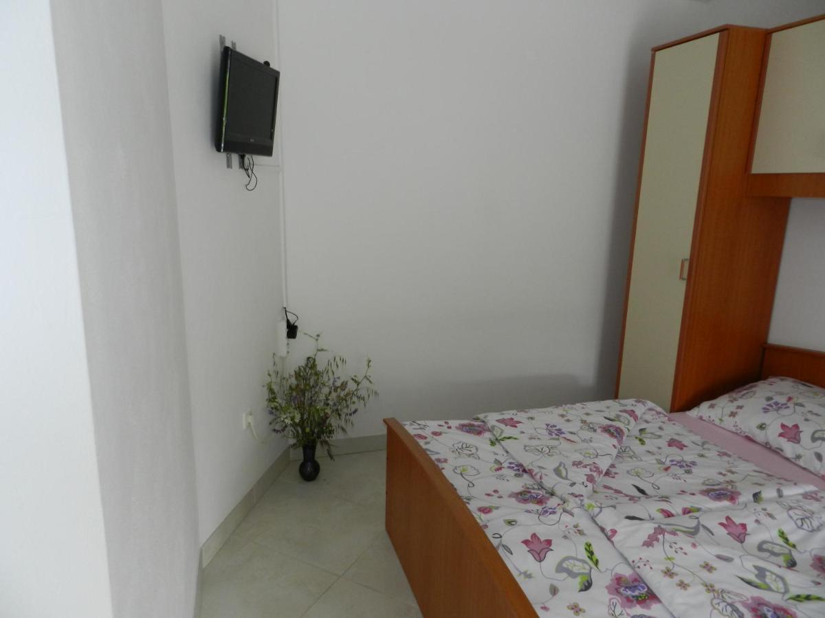 Apartmani Lucija Jurkovic Malinska Exterior foto