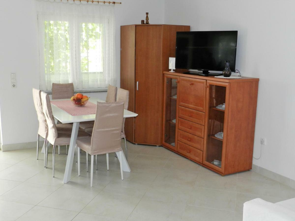 Apartmani Lucija Jurkovic Malinska Exterior foto