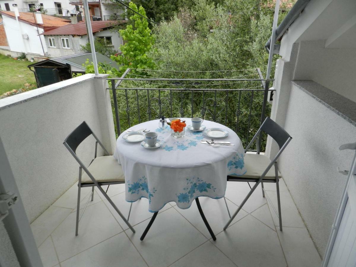 Apartmani Lucija Jurkovic Malinska Exterior foto