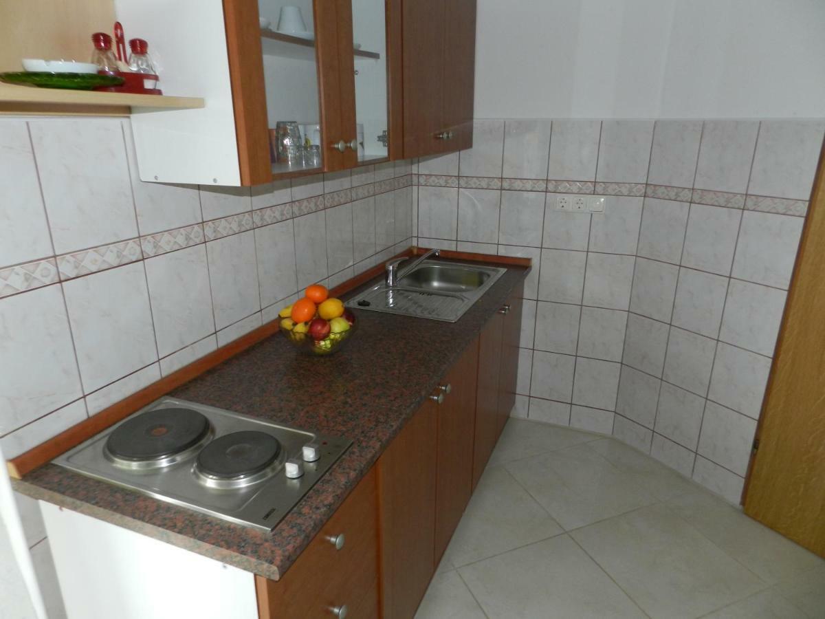Apartmani Lucija Jurkovic Malinska Exterior foto